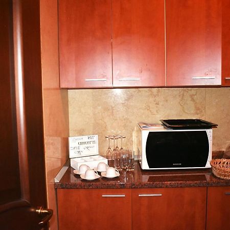 Grand Central Accomodation Sala Palatului Бухарест Экстерьер фото