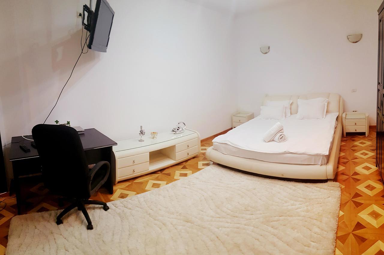 Grand Central Accomodation Sala Palatului Бухарест Экстерьер фото
