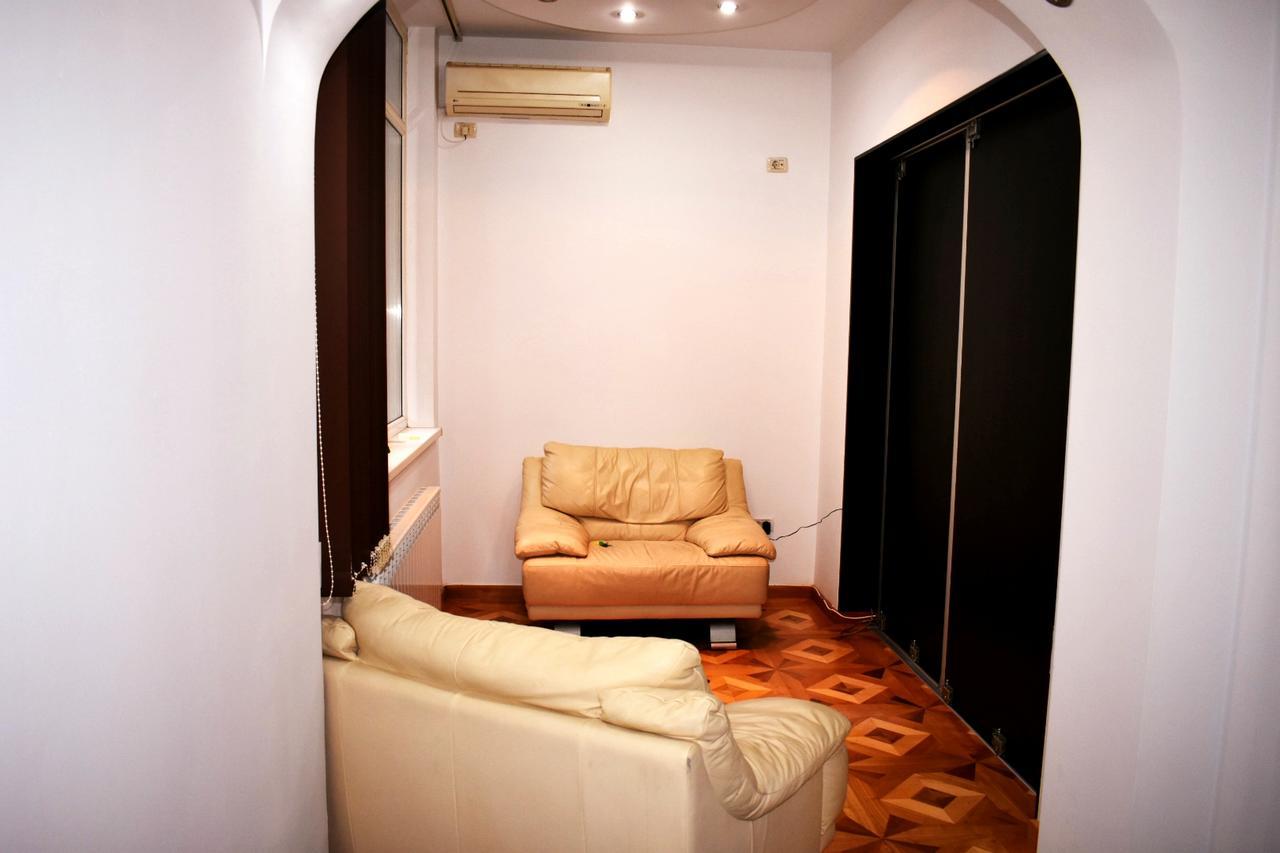 Grand Central Accomodation Sala Palatului Бухарест Экстерьер фото
